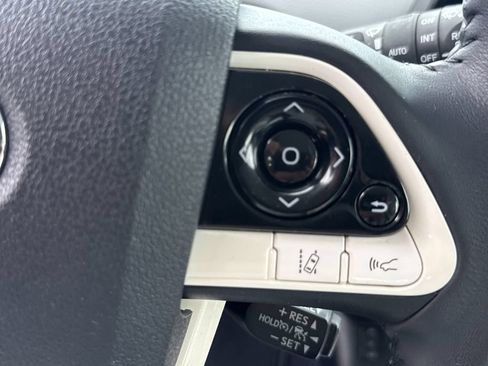 Used 2018 Toyota Prius Four w/ Advanced Technology Package FWD image 20