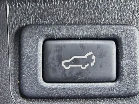Used 2018 Subaru Outback 2.5i Premium AWD/4WD image 28
