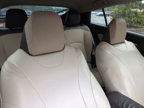 Used 2016 Toyota Prius Four w/ Advanced Technology Package FWD image 7