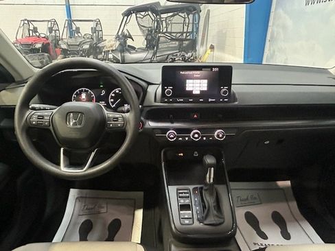 Used 2023 Honda CR-V LX image 14