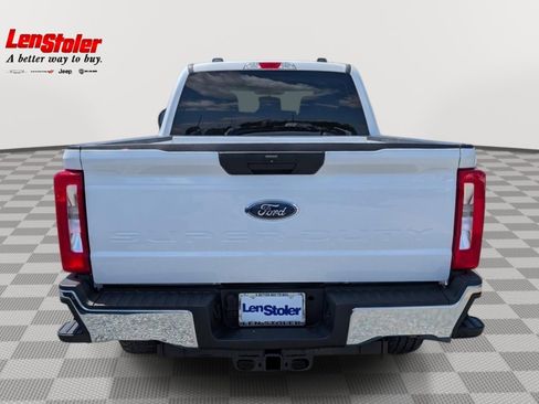 Used 2024 Ford F250 XLT w/ FX4 Off-Road Package AWD/4WD image 4