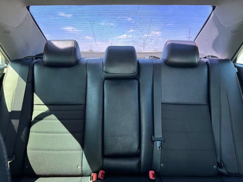 Used 2017 Toyota Camry SE w/ Moonroof Package FWD image 19