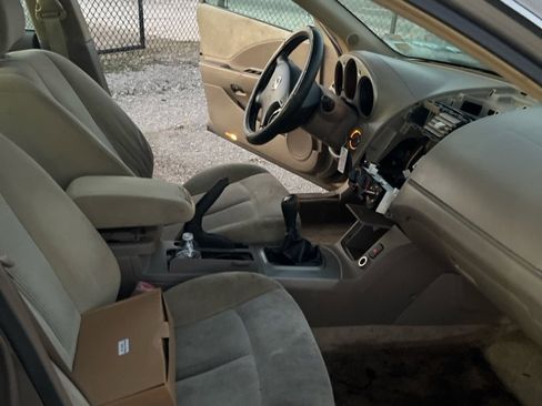 Used 2003 Nissan Altima 3.5 SE w/ (SPT) Sport Pkg image 18