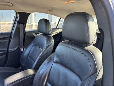 Used 2017 Chevrolet Cruze Premier image 4