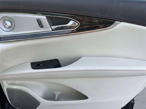 Used 2016 Lincoln MKX Black Label w/ Climate Package image 23