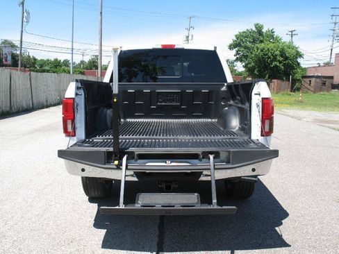 Used 2019 Ford F150 Lariat w/ Equipment Group 502A Luxury AWD/4WD image 10