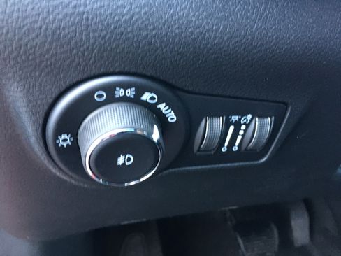 New 2026 Jeep Compass Latitude image 12