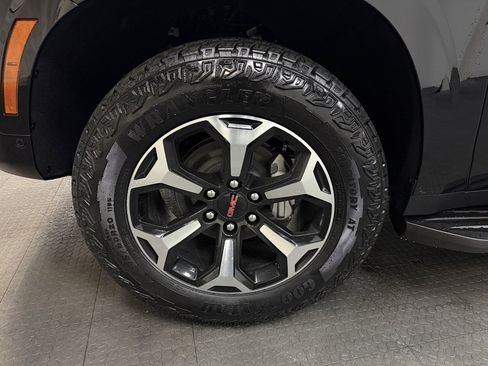 New 2026 GMC Yukon AT4 w/ LPO, Floor Liner Package image 11