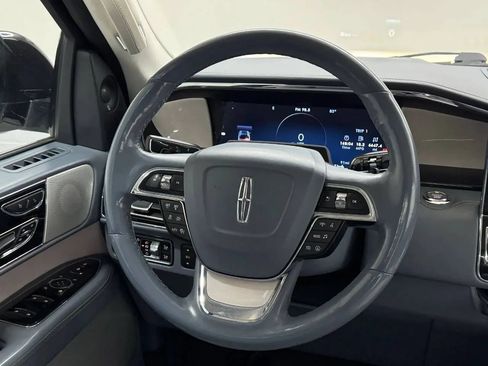Used 2022 Lincoln Navigator Black Label AWD/4WD image 9
