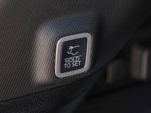 New 2025 Jeep Grand Cherokee Limited image 33