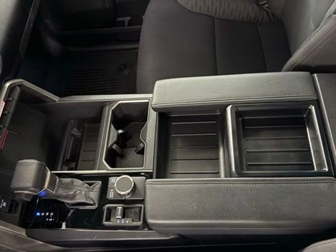 Used 2025 Toyota Tundra SR5 AWD/4WD image 30