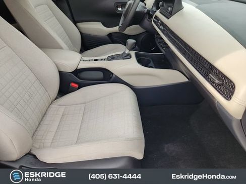 Used 2023 Honda HR-V LX image 14
