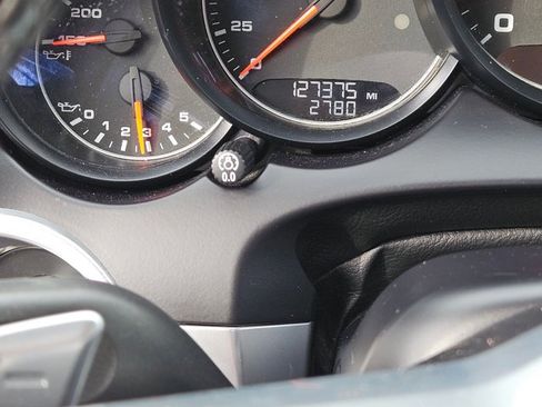 Used 2017 Porsche Cayenne Platinum Edition image 11