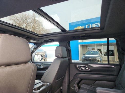 Certified 2023 Chevrolet Suburban RST w/ Luxury Package image 18