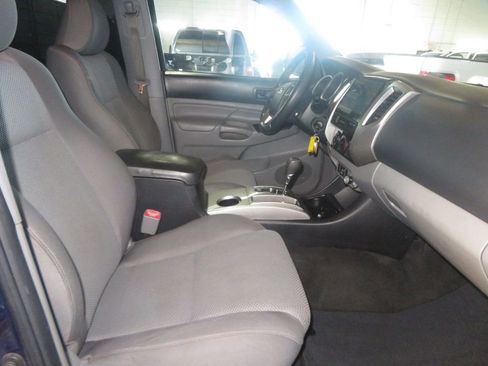 Used 2015 Toyota Tacoma PreRunner w/ TRD Off-Road Package image 34