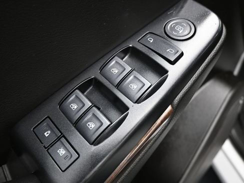 Used 2020 Chevrolet Tahoe LS RWD image 11