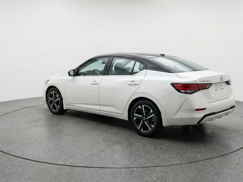 Used 2025 Nissan Sentra SV FWD image 6