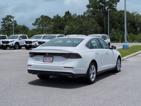 Certified 2025 Honda Accord LX image 3