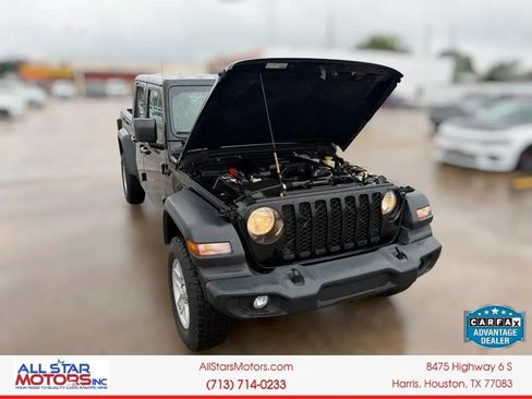 Used 2020 Jeep Gladiator Sport w/ Quick Order Package 24S AWD/4WD image 4