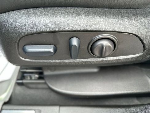 Used 2023 GMC Acadia AT4 w/ Technology Package image 13