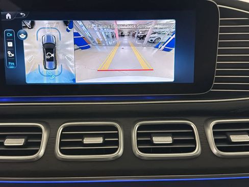 New 2026 Mercedes-Benz GLS 450 4MATIC image 21