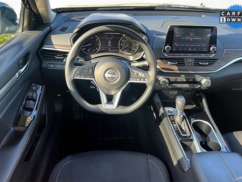 Used 2023 Nissan Altima 2.5 SV image 5