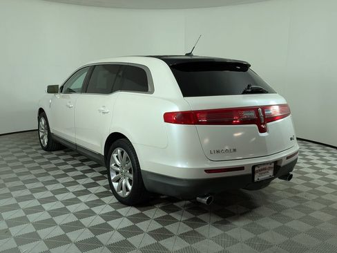 Used 2010 Lincoln MKT 2WD image 5