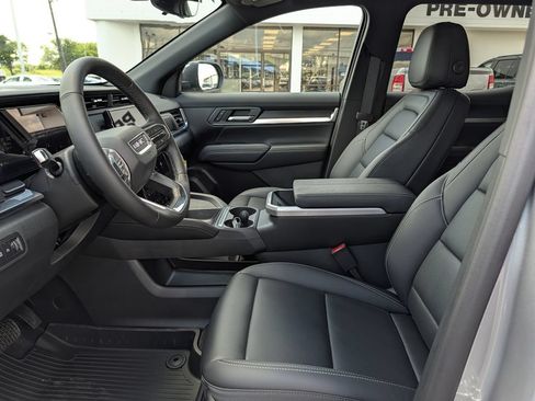 New 2027 GMC Terrain Elevation w/ Elevation Premium Package FWD image 23