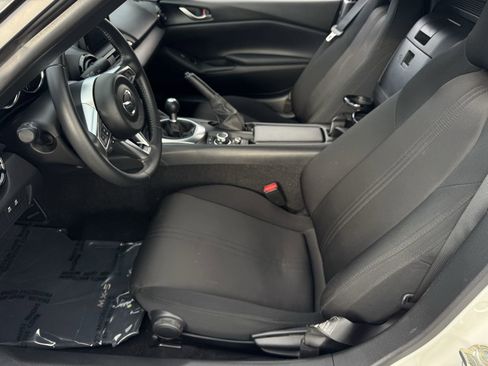 Used 2021 MAZDA MX-5 Miata Sport image 18
