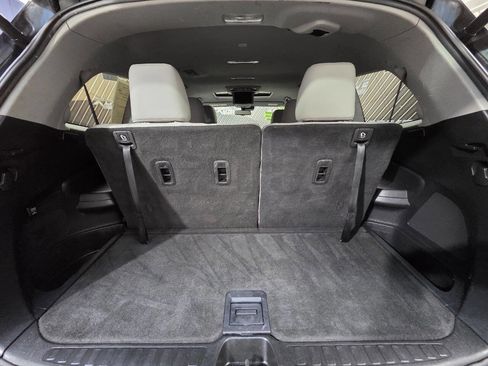 Used 2017 Honda Pilot Touring image 32