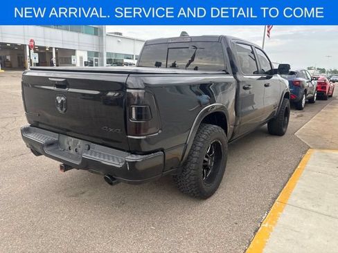 Used 2019 RAM 1500 Laramie AWD/4WD image 10