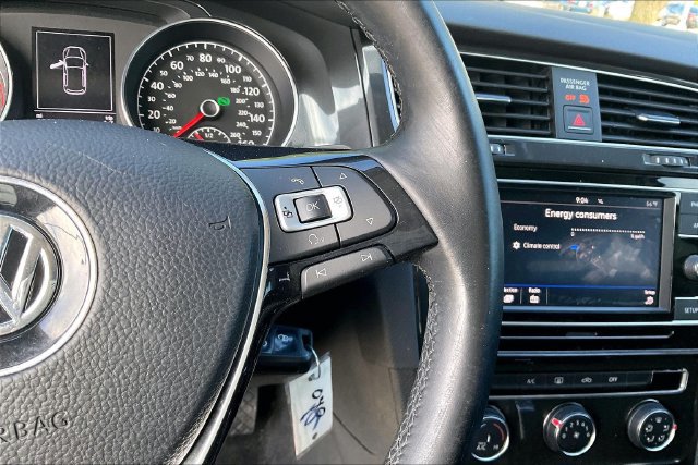 Used 2018 Volkswagen Golf S FWD image 16