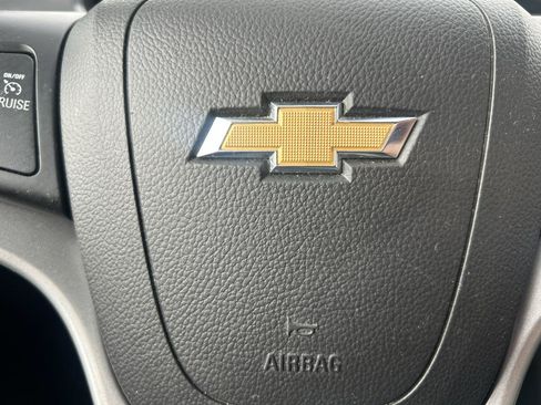 Used 2018 Chevrolet Trax LT w/ LT Convenience Package FWD image 20