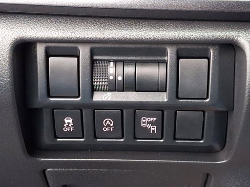 Used 2021 Subaru Crosstrek 2.5i Sport w/ Moonroof Package image 27