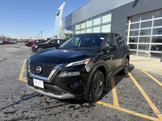 Used 2023 Nissan Rogue S video 2