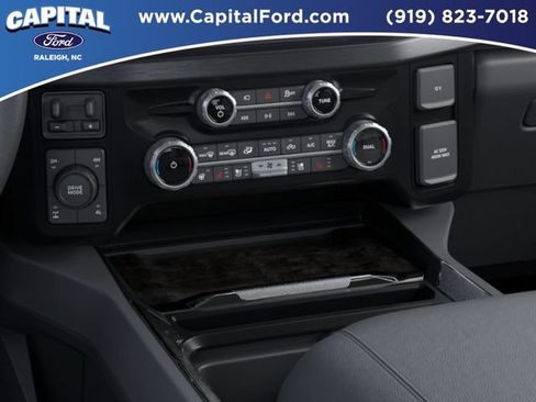 New 2026 Ford F250 Lariat w/ Black Appearance Package AWD/4WD image 15