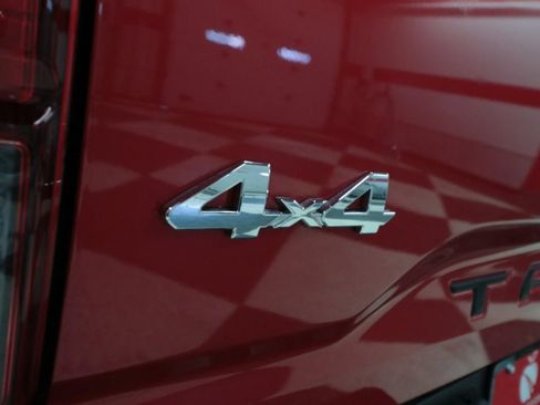 Used 2023 Toyota Tacoma SR AWD/4WD image 34