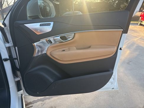 Certified 2023 Volvo XC90 B6 Ultimate image 10