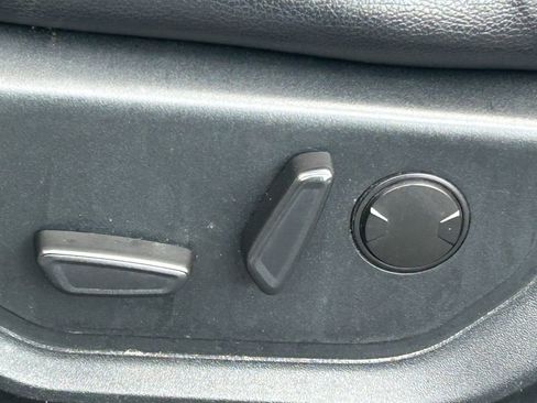 Used 2020 Ford F150 Lariat w/ Equipment Group 501A Mid AWD/4WD image 28