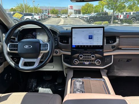 Used 2024 Ford Expedition Max Limited AWD/4WD image 23