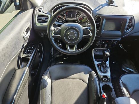 Used 2017 Jeep Compass Latitude w/ Popular Equipment Group FWD image 11