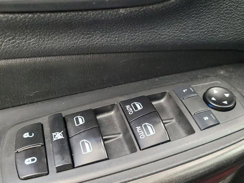 Used 2020 Jeep Cherokee Trailhawk AWD/4WD image 27