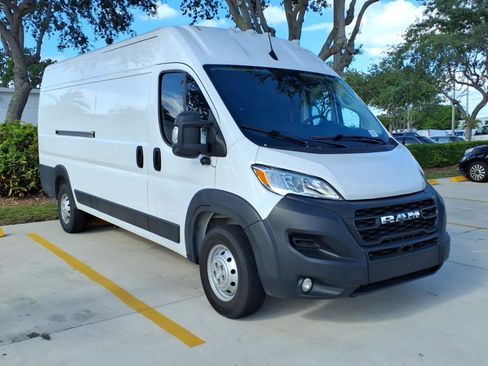 Used 2023 RAM ProMaster 3500 w/ Driver Convenience Group FWD image 5