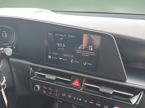 Used 2025 Kia Niro LX FWD image 14
