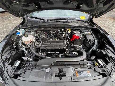 Used 2025 Ford Escape ST-Line image 32