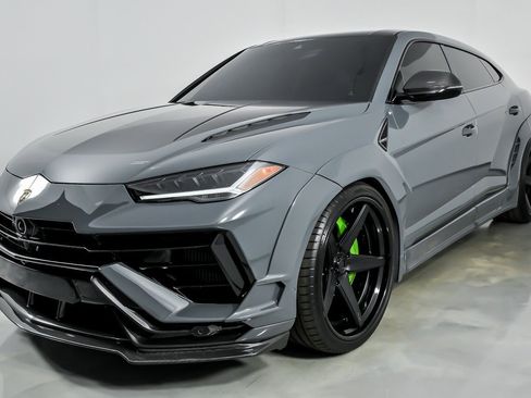 Used 2024 Lamborghini Urus Performante AWD/4WD image 6