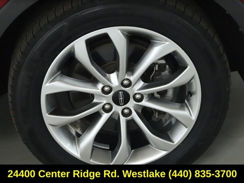 Used 2019 Lincoln MKC Select w/ Select Plus Package FWD image 10