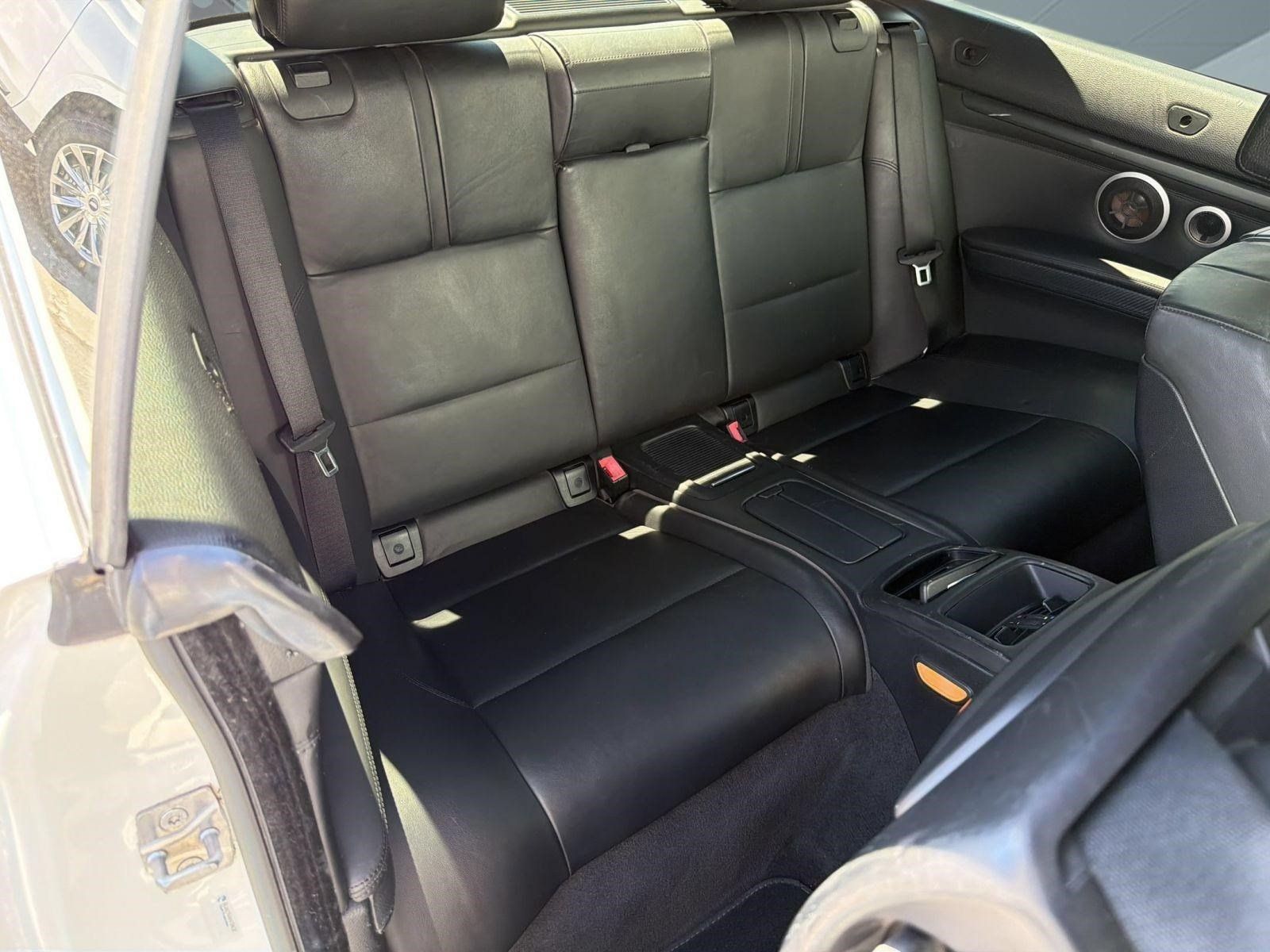 Used 2011 BMW M3 Convertible RWD image 29