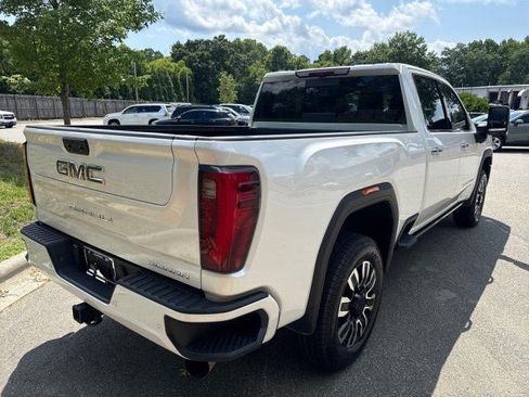 Used 2024 GMC Sierra 2500 Denali Ultimate AWD/4WD image 7