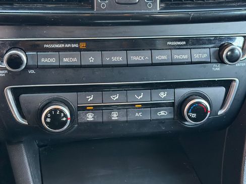 Used 2020 Kia Optima LX image 19